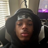 quez (@loreunv) 's Twitter Profile