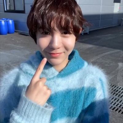 426_raed1O's profile picture. yeontae4ever
幸福与我的距离
差一个你