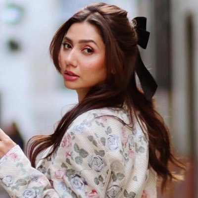 Fan-club of Mahira Khan.VJ, Television Host, Model,Actor; Follow us for latest updates and news. #MahiraKhan