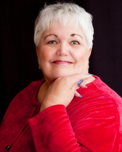 AlishaHenri's profile picture. 