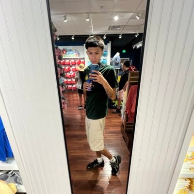 _deloslonewolf's profile picture. deloslonewolf2005@gmail.com | 📞405-933-2124