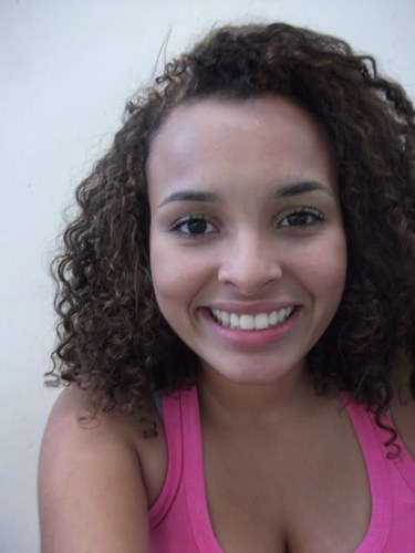 Ela tem força, ela tem sensibilidade, ela é guerreira, ela é uma deusa, ela é mulher de verdade .♫