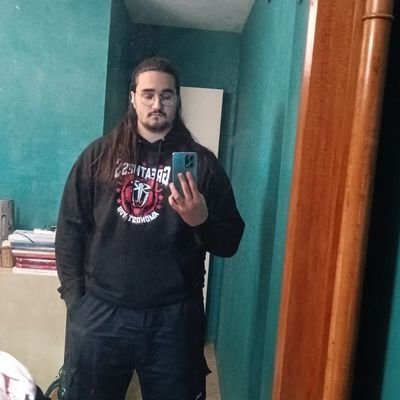 t0k0yamiii's profile picture. 
