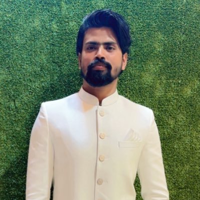 i believe in the power of words bol ki lab āzād haiñ tere bol zabāñ ab tak terī hai freelancer, journalist