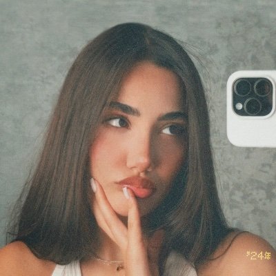 atenafrahani's profile picture. awkwardly perfect