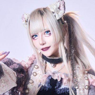 @SentiKissu_info 闇の紫担当🐈⬛ | チェキ/エゴサ →#やこさまの佔有物