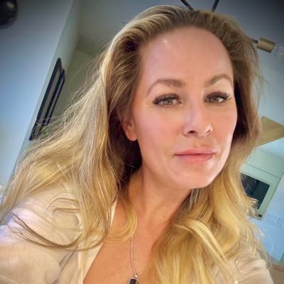 Former federal candidate. Banned from Twitter. Canada’s other “Special Rapporteur.” Mom of Chinese-Canadians. https://t.co/VuIwmXHI3o