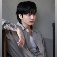 RJ/⟭⟬E ARE B⟬⟭CK (@jinkook_7btsptw) 's Twitter Profile