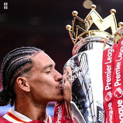 REAL GEE'S MOVE IN......🀄🍫
.. SILENCE LYK LASAGNA #YNWA♦️❤️🎈🔺🎉