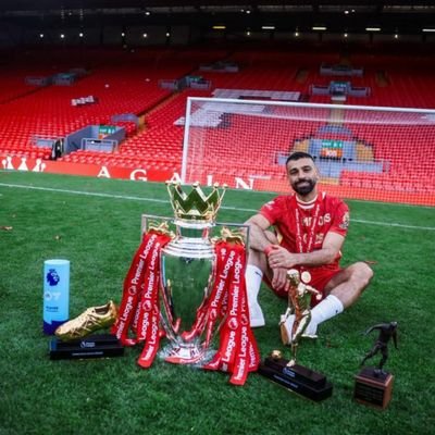 20 Times Champions Liverpool FC 🔴⚪. Los Angeles Lakers 🟣🟡