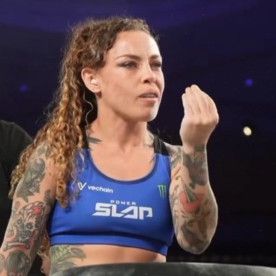 10-5 MMA Fighter 115lbs from Rome 🇮🇹 • @CageWarriors fighter • @PowerSlap striker • Model for @SuicideGirls since 2007 • @AFLmmaspain Strawweight Champ