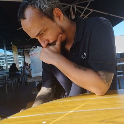 TheTiaguhFox's profile picture. 