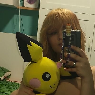 creceliawa's profile picture. Que en té 19 i que vol que la deixin en pau

:3