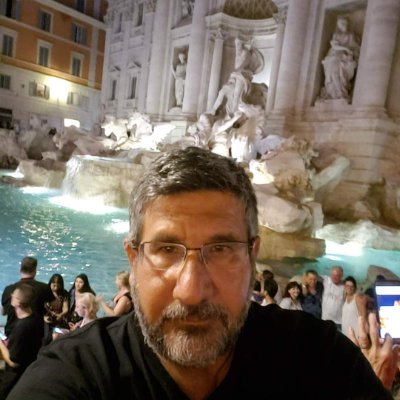 mauroneves's profile picture. A citizen.