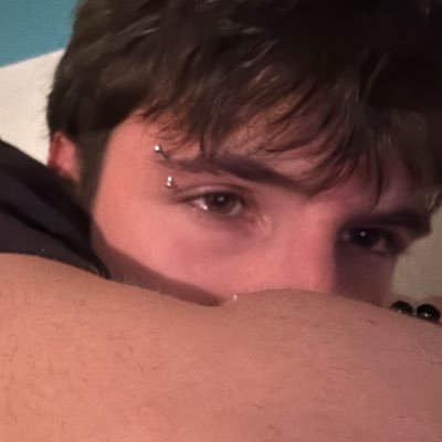 crjsalide's profile picture. girl so confusing