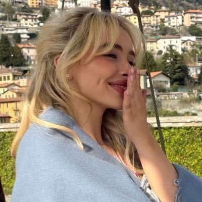 ,,ᴛᴏ ᴛʜᴇ sᴛᴀʀs ᴡʜᴏ ʟɪsᴛᴇɴ - ᴀɴᴅ ᴛʜᴇ ᴅʀᴇᴀᴍs ᴛʜᴀᴛ ᴀʀᴇ ᴀɴsᴡᴇʀᴇᴅ’’ 💫