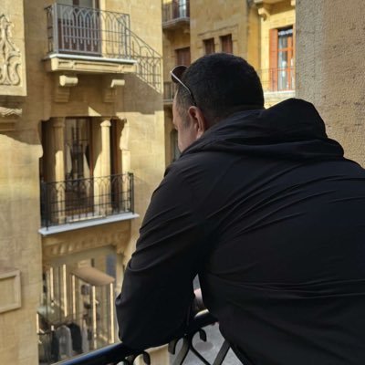 “الكلمة التي لا تنحني… تصنع موقفاً لا يُكسر.” مؤسس قناة السومرية ومديرها العام منذ العام ٢٠٠٤