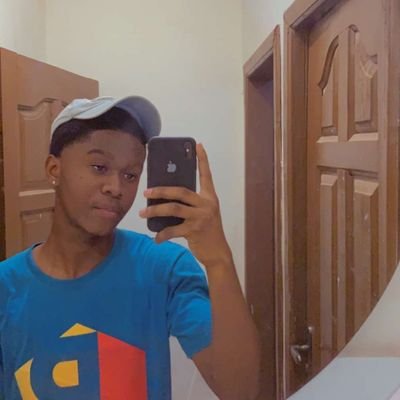 Chemineer🧑🔧 | Photographer📸 | Guitarist 🕴️🎸| Mmadwemma '22 | Hala Madrid⚽