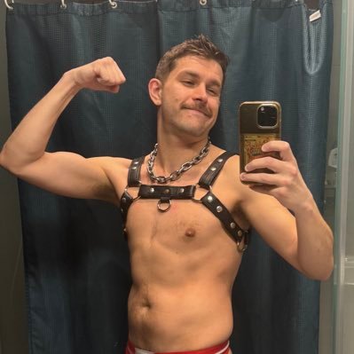 NSFW. Canadian Stoner Boy having fun and working his holes 😈 Check me out on https://t.co/zuTLlbCQnu