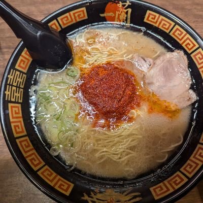 mochimon666's profile picture. 不動産業に身を置きつつ、
css, wordpress 
javascript, node.js, vue.js 
python, django 学習中