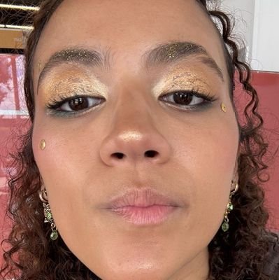 20 primaveras🍃💐
amor só de mãe 🙅🏻‍♀️
luto tia avo maria saudades eternas 😭🖤
deus é bom e o diabo não presta
❤️💍
ddd 33-BJG🎭🔞