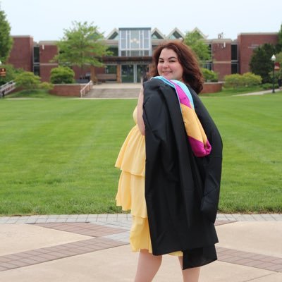 ftaalexx's profile picture. 25 | avid book lover | school counseling | nyah 🤍