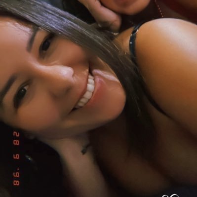Casada, 30 anos, protegida por um cavaleiro nobre ⚔️ Mãe da Catarina 💕 e Nina 🐶