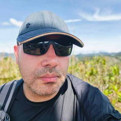 LUISFER94840183's profile picture. 