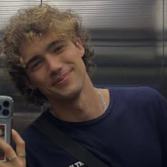22. Actriz, Directora y fan de Mateo Belmonte, Anto Podesta, Erreway y Manu Ramos💋