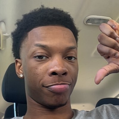 Aumari_boi's profile picture. Self mastery is 🔑 🌞🧘🏾‍♂️🧠✈️