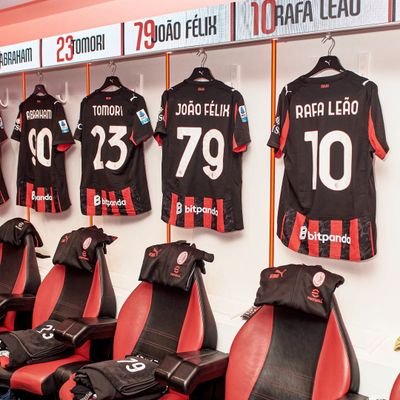 kaca_gelas38761's profile picture. 