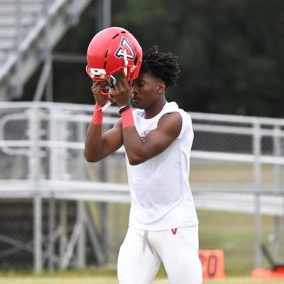 ✝️🏈 P 6’0 | 200lbs | C/O 27’ | FSU Athlete (3 seasons of NCAAF eligibility remaining) kamarallen2@gmail.com 352-812-3999 @edwinfarmer1974