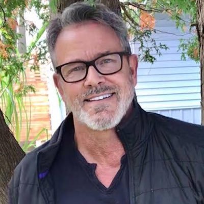 ernestine25347's profile picture. Orthopedic surgeon doctor