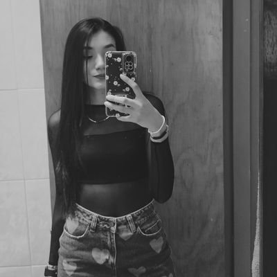 v97gg's profile picture. sobrevivo por pura ansiedad