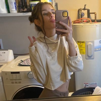 peekababes's profile picture. 