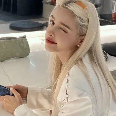 Mckenzie_28's profile picture. Christian Crew is alright . Reddio