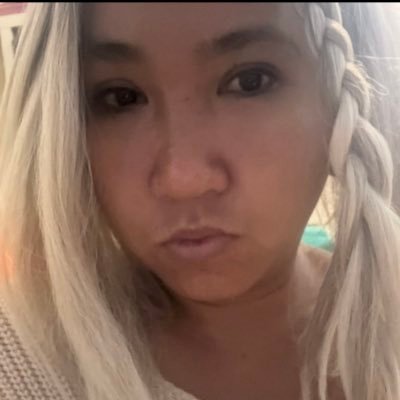 TW: I have schizophrenia + anxiety. wanting to become a peer support worker. Please checkout my depop https://t.co/Ye2gRktt79