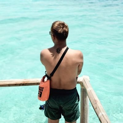 awebry_'s profile picture. 🏞☁🌊🌞