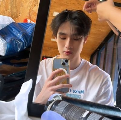 nurthele's profile picture. writing account.