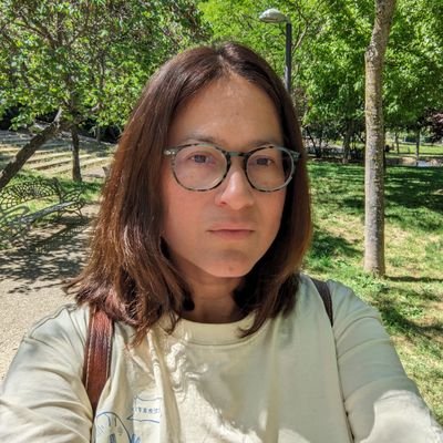 Poco ruido, muchas nueces.
Informática, madre y guerrera ah! y Extremeña.