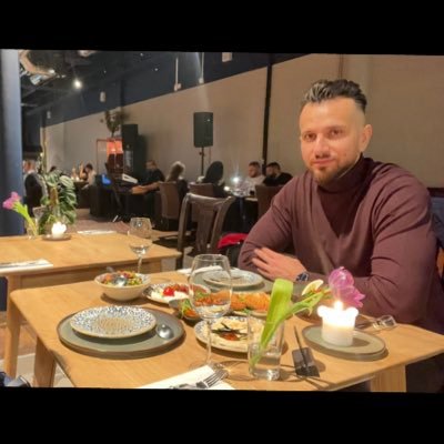 📊 مستثمر في سوق الأسهم الأمريكية 📈 أبحث عن الفرص، أقيّم المخاطر، وأتعلّم من كل حركة 🧠 تحليل فني وأساسي | إدارة رأس مال | التزام بالانضباط 🎯