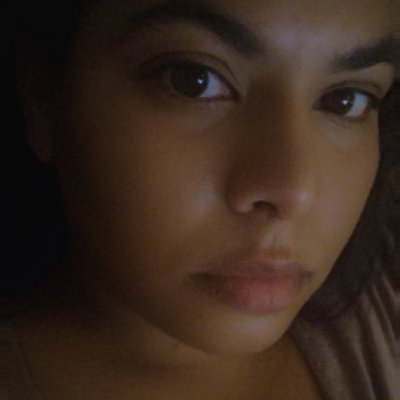 UndercvrBlond's profile picture. Does it really matter? No one bothers to read this anyways.