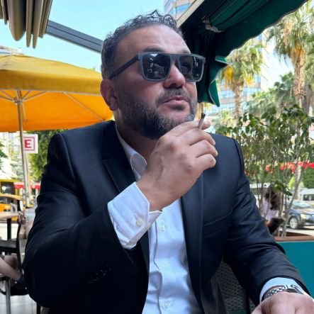 Benim kimseyle uğraşacak vaktim yok. İnsansa notunu, hayvan ise otunu verir geçerim...