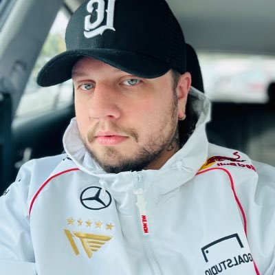 doomtek_'s profile picture. INFJ 777