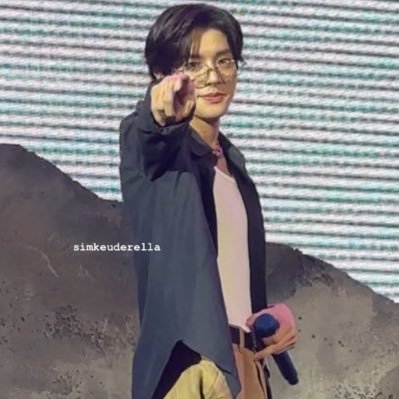 i dont follow rules, i just follow enhypen on social media ✩ ₊˚ || RPS
