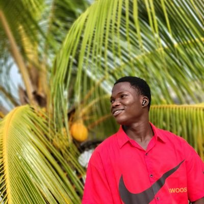 Manchester united//Games🎮//Sport⚽//Wr//Electric//Federal University Of Technology Akure(FUTA) student//Physicist//solar power Enthusiast