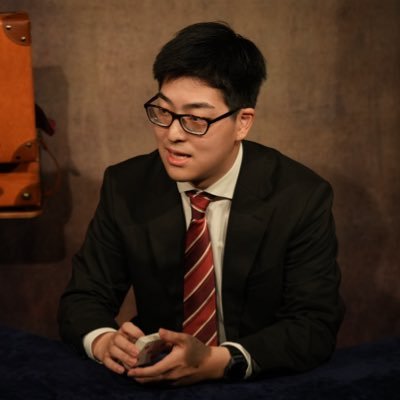 さも/Samo(さも)|東京拠点マジシャン。クローズアップとスライト開発、配信サービス「MOSA Video」運営。
Magician/Japan