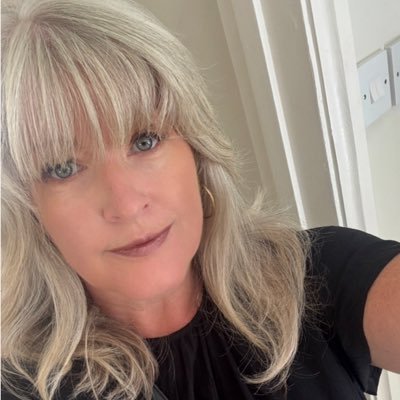 AlexCotCot's profile picture. Rather be at the gin, than at the gym. VERY happily married.