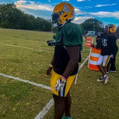 Student athlete/6'3/3.8 GPA/248LBS/Dlineman | jhilonhoward07@icloud.com
