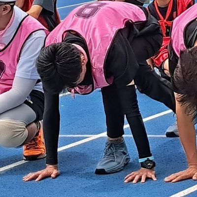 NiwakaRebs's profile picture. あれです。
鹿児島レブナイズ推してるんです。
どーしてもにわかを抜けきれないんです。
でも取り敢えず一生懸命応援するんです。